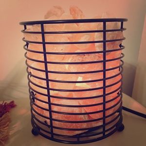 Himalayan rock salt lamp